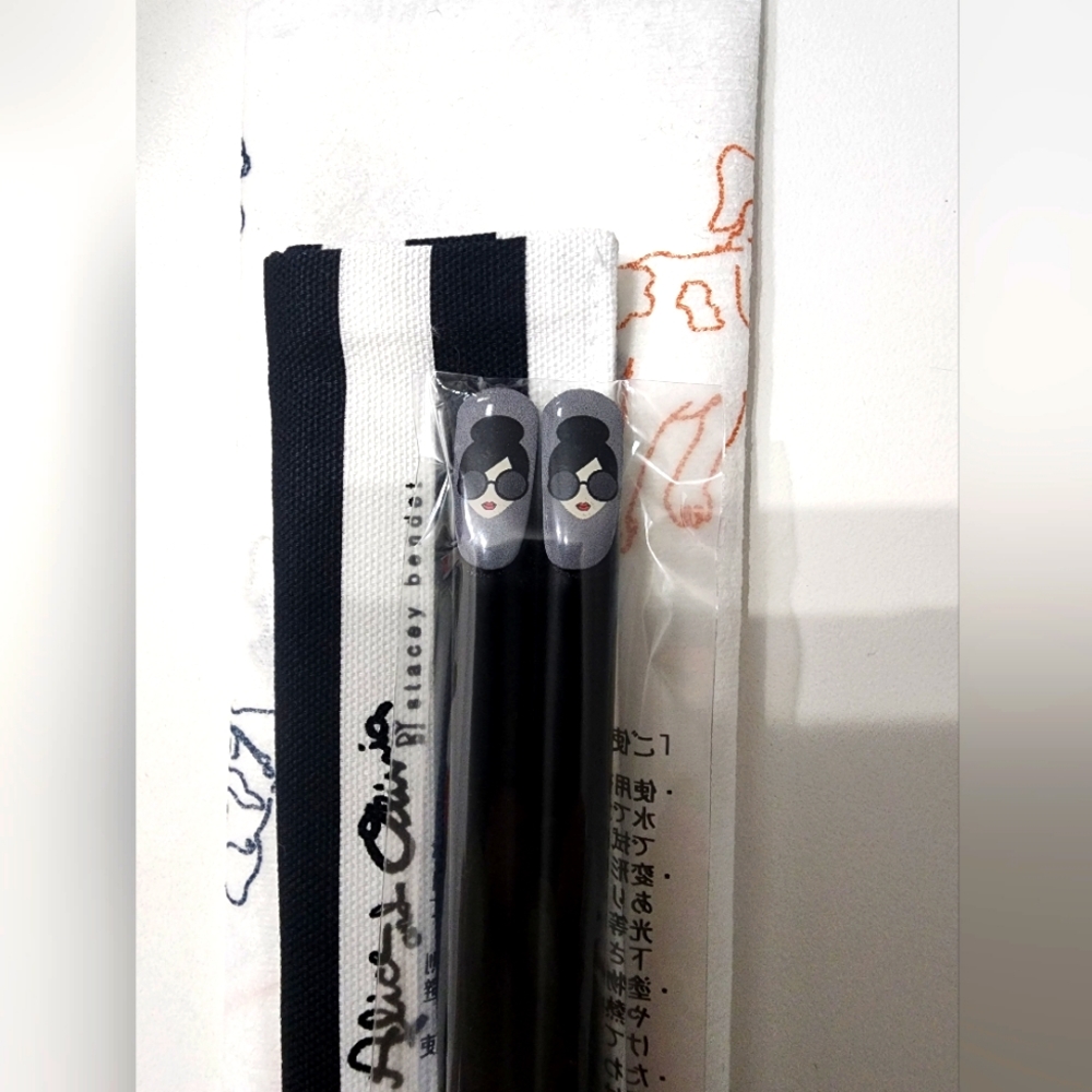 Alice+Olivia chopsticks NWT